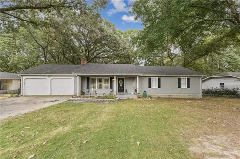 2524 Springdale Dr, Snellville, GA 30078