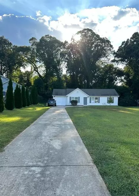 4797 Tuong Yen Ct, Forest Park, GA 30297