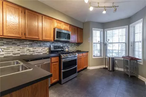 6393 Oakleaf Ln, Morrow, GA 30260 photo 5