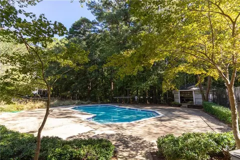 6393 Oakleaf Ln, Morrow, GA 30260 photo 14