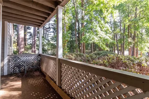 6393 Oakleaf Ln, Morrow, GA 30260 photo 13