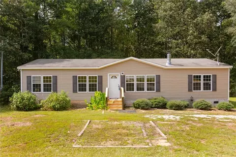 834 Hillcrest Rd, Bowdon, GA 30108
