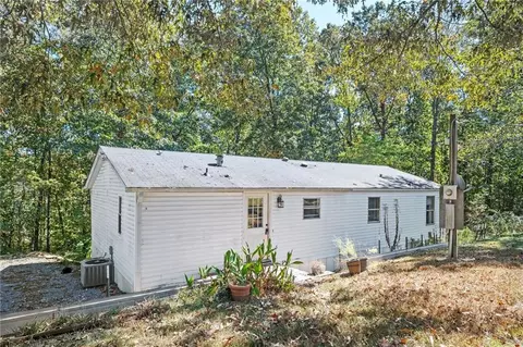 1629 Abrams Rd SE, Silver Creek, GA 30173