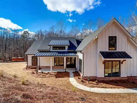 587 Davenport Rd, Braselton, GA 30517