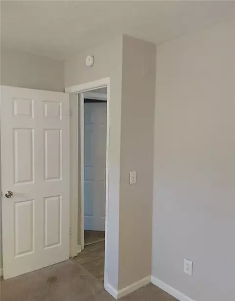 994 Majesty Ln, Morrow, GA 30260 photo 3