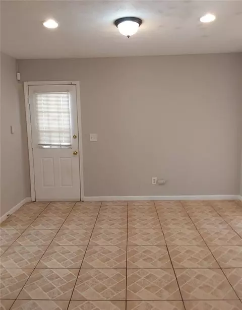 994 Majesty Ln, Morrow, GA 30260 photo 11