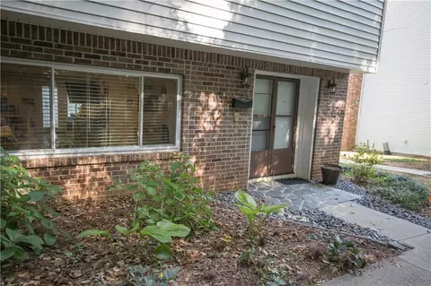 7346 Cardigan Cir, Sandy Springs, GA 30328