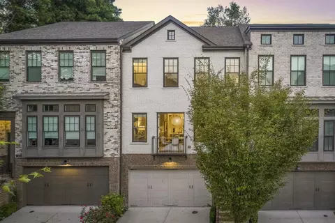 1676 Foxhall Dr, Dunwoody, GA 30338