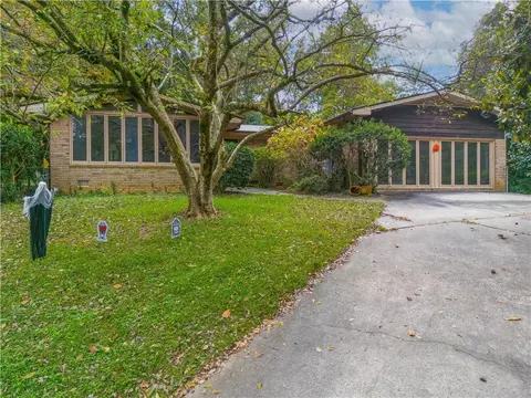 2340 Honeysuckle Ln, Smyrna, GA 30080