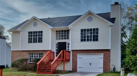 6447 Phillips Creek Dr, Lithonia, GA 30058