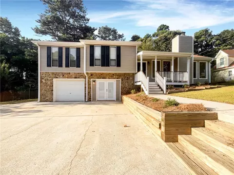 6105 Yucca Dr, Douglasville, GA 30135