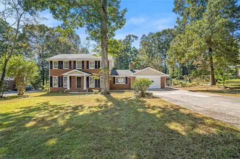 4257 Executive Dr, Stone Mountain, GA 30083