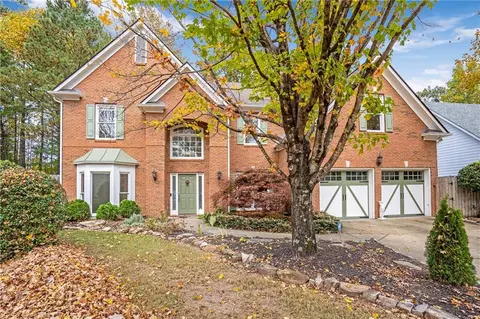 6180 Georgetown Park Dr, Norcross, GA 30071