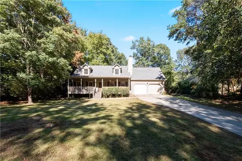 2118 Gray Meadow Dr, Grayson, GA 30017