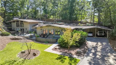 811 Sherwood Rd, Gainesville, GA 30501