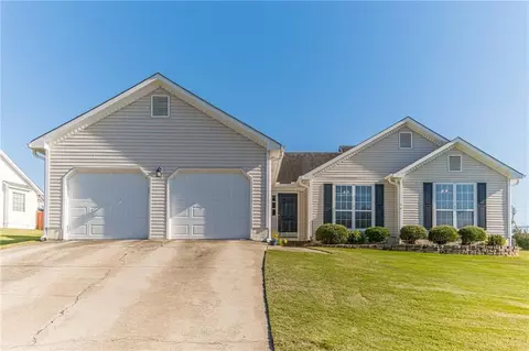 1600 Summit Pond Cir, Loganville, GA 30052