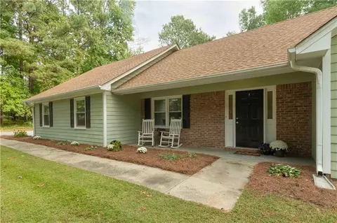 4069 Grove Trl, Loganville, GA 30052