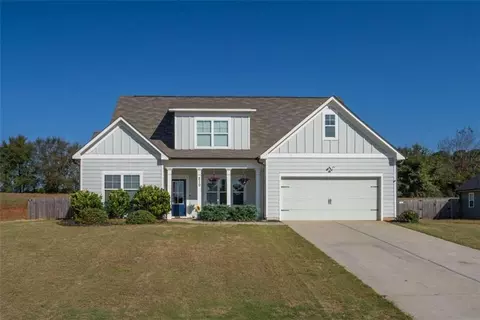 210 Glenn Trl, Winder, GA 30680