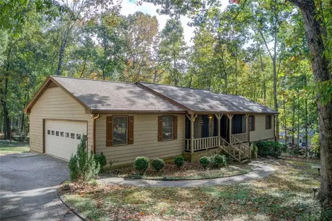 2948 Pebble Ln, Snellville, GA 30078