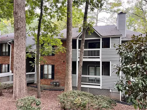 326 Warm Springs Cir, Roswell, GA 30075