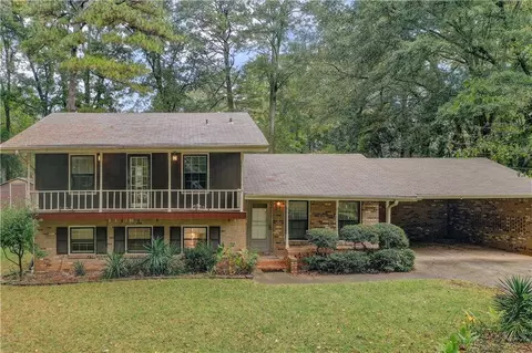 1336 White Oak St SE, Conyers, GA 30013