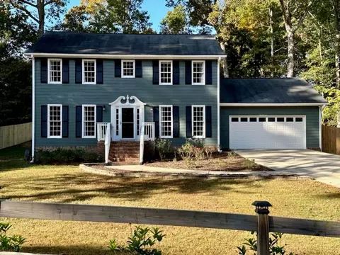 1897 Kensington High St SW, Lilburn, GA 30047
