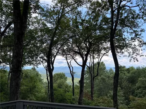 277 Sanderlin Mountain Dr N, Big Canoe, GA 30143