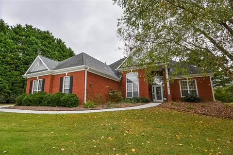 1040 Pebble Bend Dr, Grayson, GA 30017