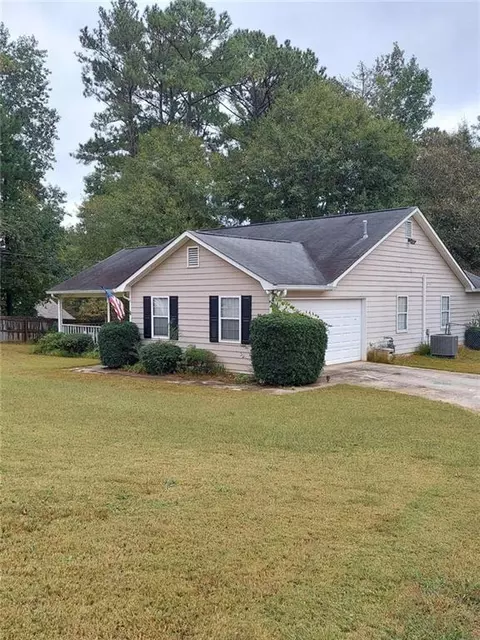 35 Cardinal Ct, Covington, GA 30016 photo 2