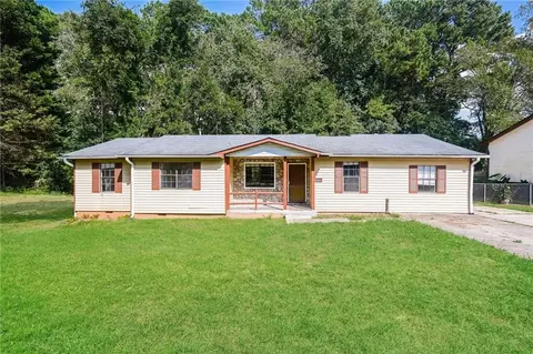 6154 Fieldcrest Dr, Morrow, GA 30260