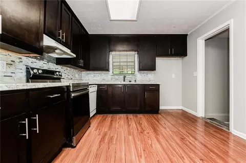 6154 Fieldcrest Dr, Morrow, GA 30260 photo 4