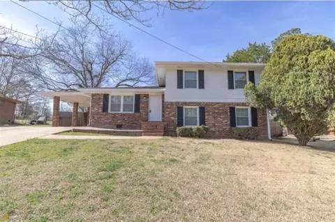 1827 Hallmark Dr, Griffin, GA 30223