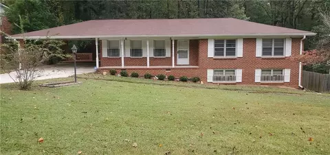 384 Navarre Dr, Stone Mountain, GA 30087
