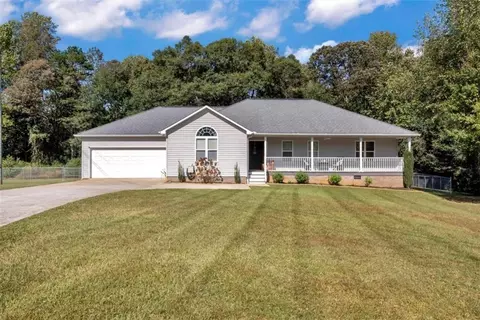 120 Whispering Pnes, Martin, GA 30557
