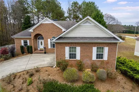 38 Woodridge Dr, Douglasville, GA 30134