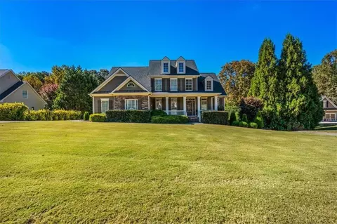 17 Captains Turn SE, Cartersville, GA 30121