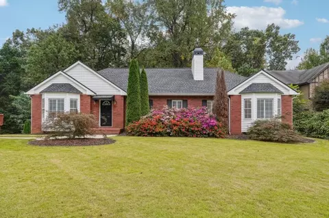 2833 Merritt Dr, Buford, GA 30518