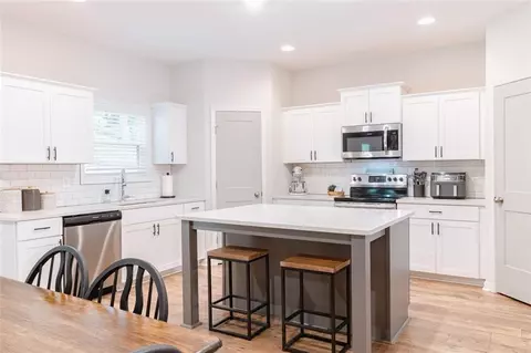 537 Clinton Dr, Temple, GA 30179 photo 7