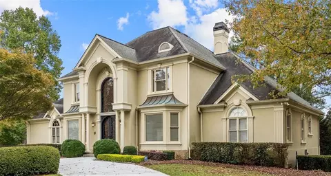 218 Southern Hill Dr, Johns Creek, GA 30097