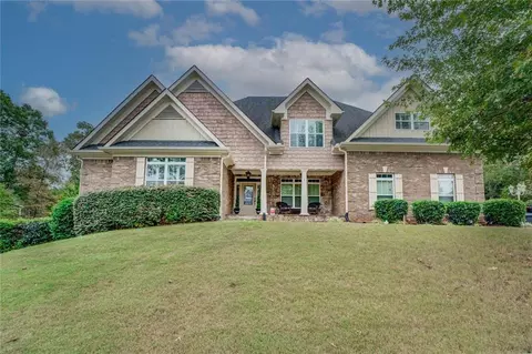 1591 Holly Ridge Dr, Loganville, GA 30052