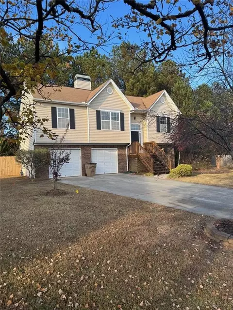 1402 Hyde Ct, Hampton, GA 30228
