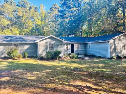 315 Grady Ave, Fayetteville, GA 30214