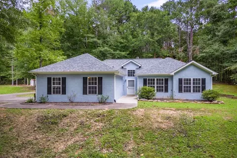 45 Bretts Pt, Sharpsburg, GA 30277