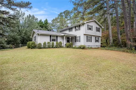 494 N 5th Ave, Winder, GA 30680