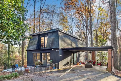 3565 Redwine Ct, East Point, GA 30344