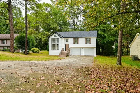 6858 Fielder Ct, Rex, GA 30273