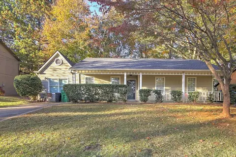 3900 Wood Path Ln, Stone Mountain, GA 30083