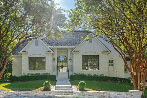 11 W Park Ct NW, Atlanta, GA 30342
