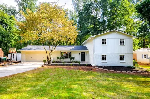 1208 Golden Cir SW, Lilburn, GA 30047
