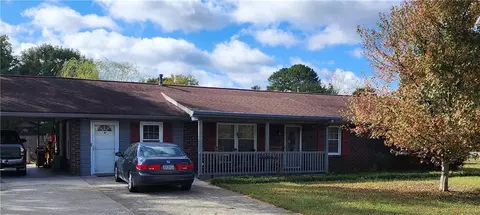 2 Magnolia Dr, Cartersville, GA 30121
